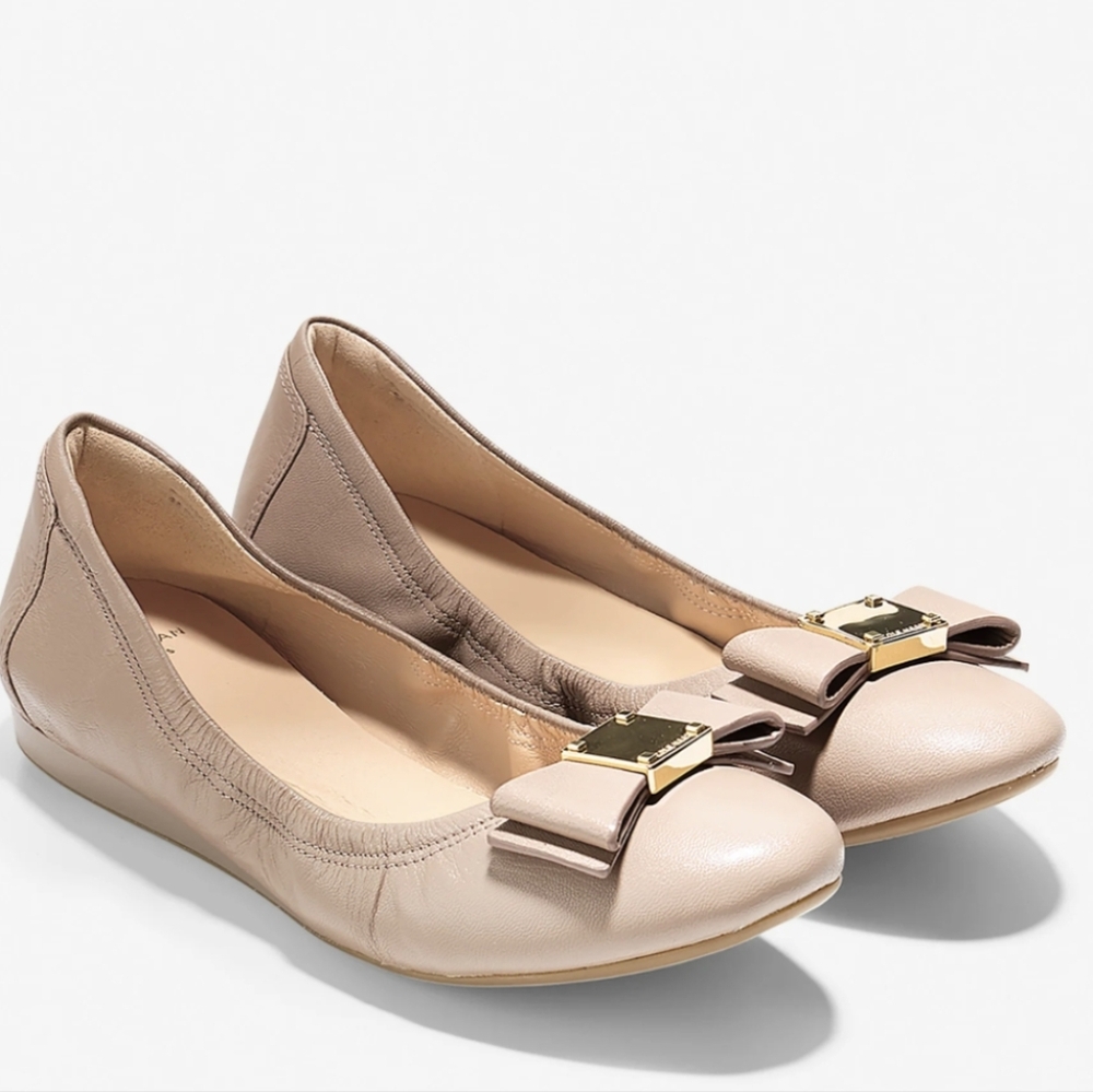 Cole Haan Nude Cream Tali Bow Ballet Flats With Gold Hardware Size 7
